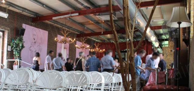 https://d1hcs5uofxldvl.cloudfront.net/chair-hire/article_additional/presentation-in-the-city/presentation-in-the-city-740x350.jpg - Make any location presentation ready with our folding chairs.